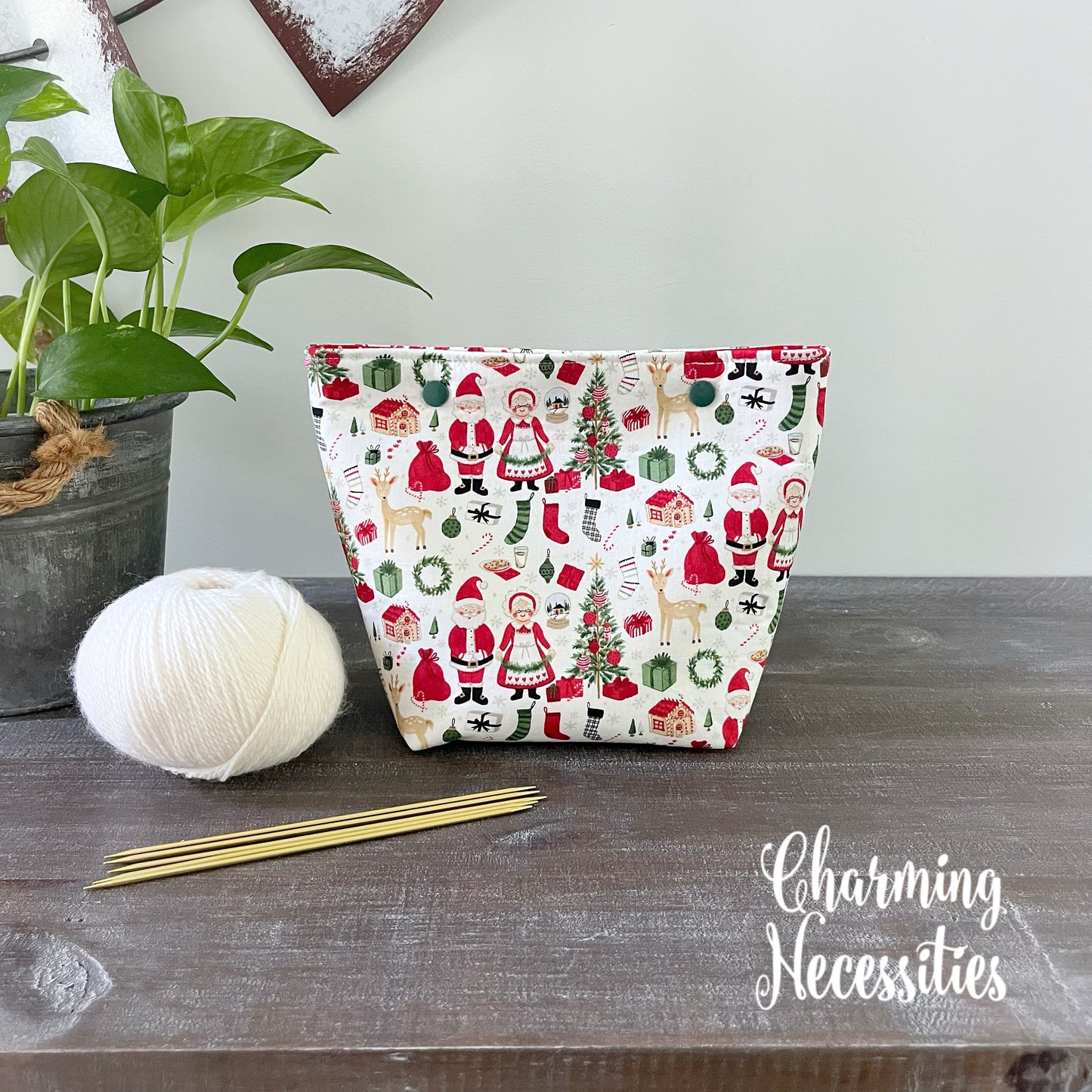 Small Snap Project Bag, Santa and Mrs Claus Crochet Sewing Pouch, Gifts for Knitters Crocheters