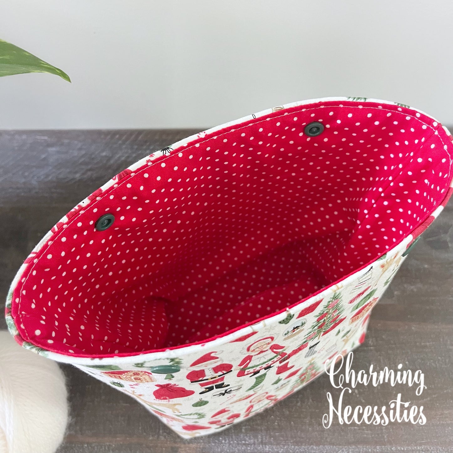Small Snap Project Bag, Santa and Mrs Claus Crochet Sewing Pouch, Gifts for Knitters Crocheters
